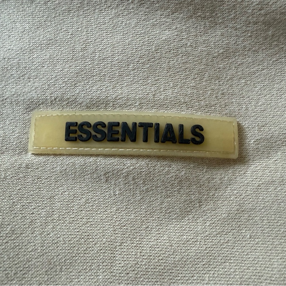 ESSENTIALS Fear Of God FW22 Pullover Hoodie in Buttercream Size XL - Picture 6 of 10